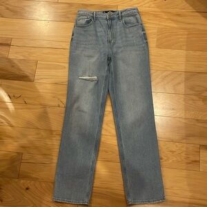 Hollister blue jeans, size 27. New, no tag